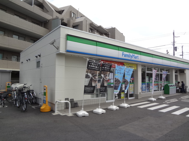 コンビニ　ファミリーマート三鷹新川店（コンビニ）まで130m