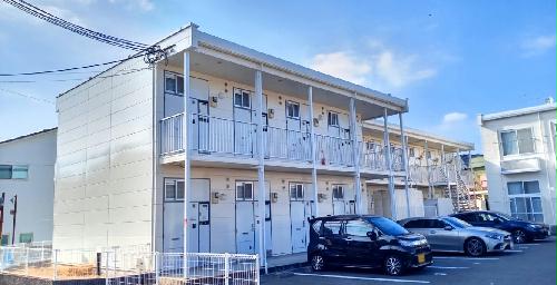 【レオパレスフランボワーズ Fの建物外観】