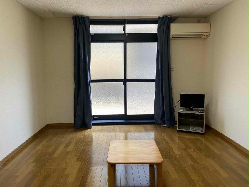 居室・リビング　※同タイプ部屋の写真となります