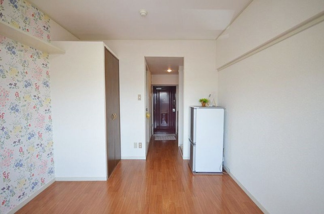 居室・リビング　別号室の写真です