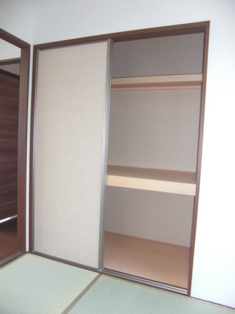 収納　和室押入れ