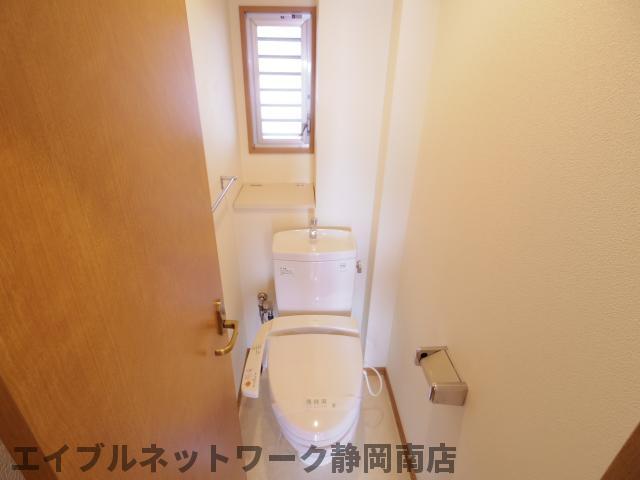 トイレ　トイレもきれいです