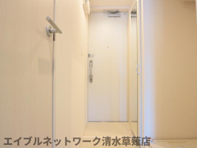 玄関　収納もある玄関です