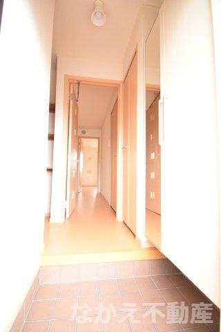 玄関　落ち着いた玄関です