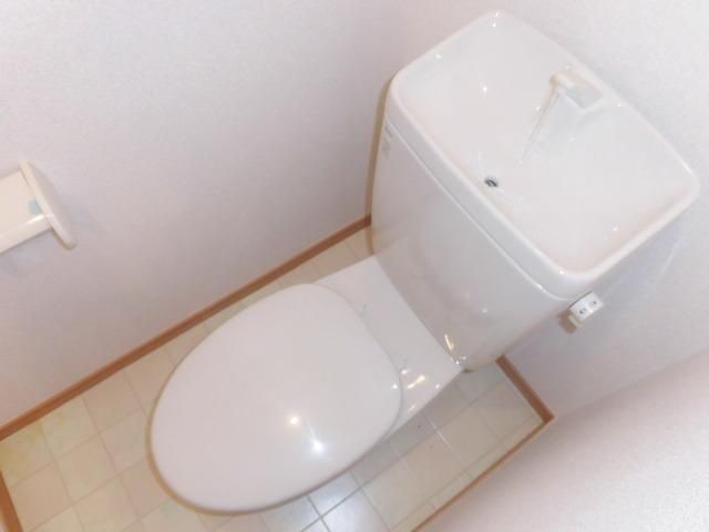 【横浜市都筑区早渕のアパートのトイレ】