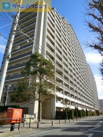 千葉市稲毛区小仲台のマンションの建物外観