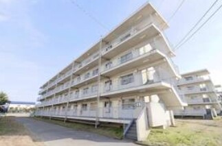 【茂原市緑町のマンションの建物外観】