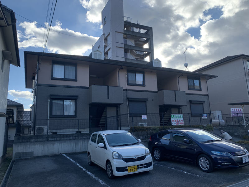 ハイカムール山手の建物外観