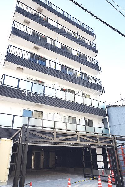 【ピース・スクエア南内町の建物外観】