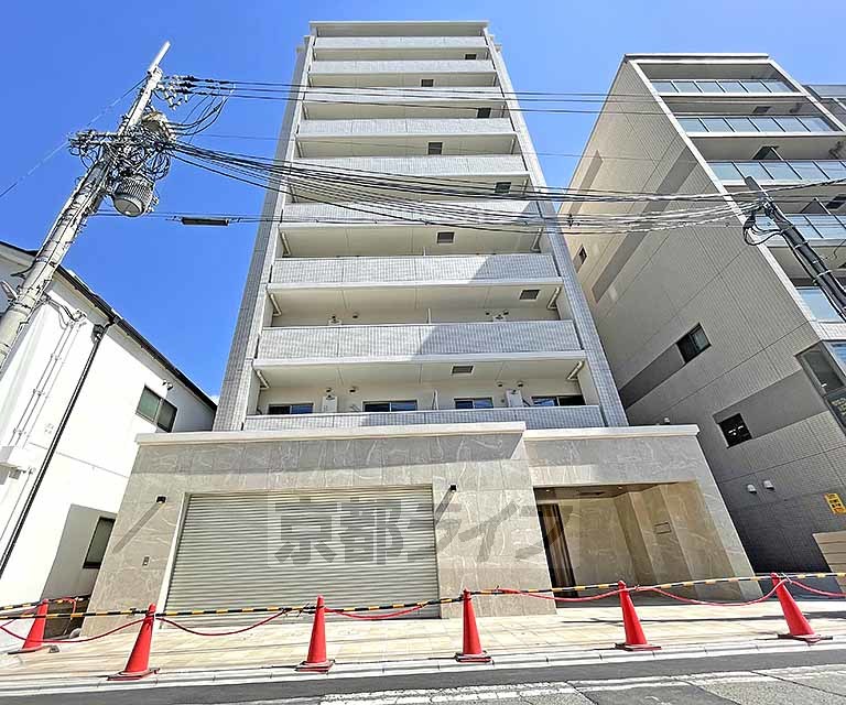 京都市中京区神明町のマンションの建物外観