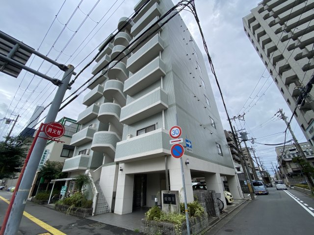 【マンション優雅IIIの建物外観】