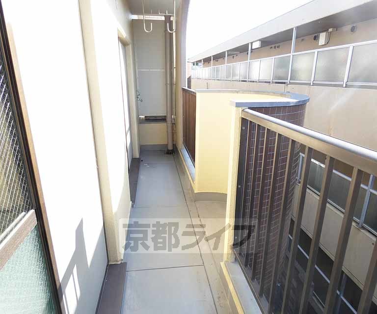 【京都市伏見区指物町のマンションのバルコニー】