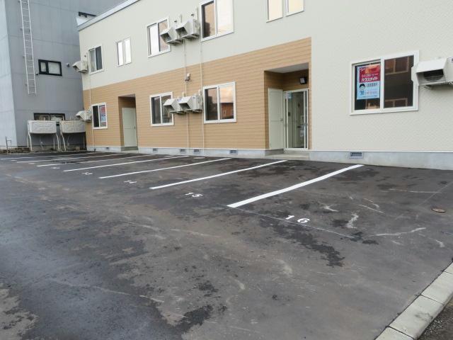 駐車場　駐車場