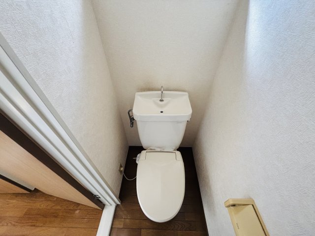 トイレ　バストイレ別です