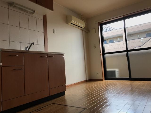 居室・リビング　６．６帖のＤＫ！