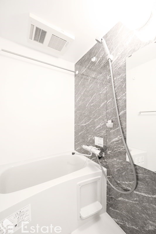 バス・シャワールーム　バスルーム