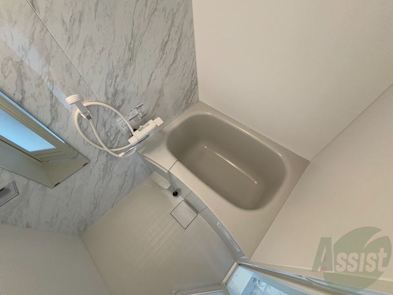 バス・シャワールーム　お風呂になります。一日の疲れを癒してくださいね。