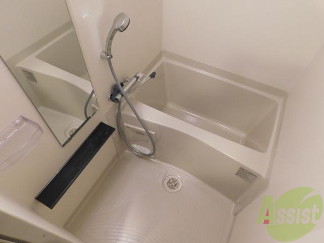 バス・シャワールーム　お湯に浸かって１日の疲れを癒やしてください