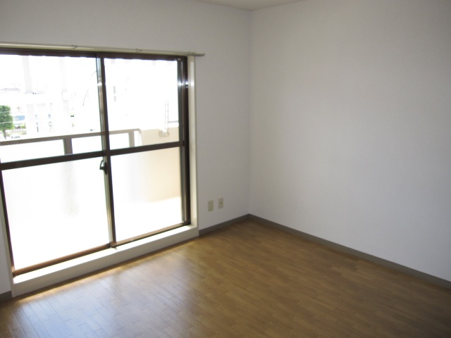 バルコニー　同物件別室