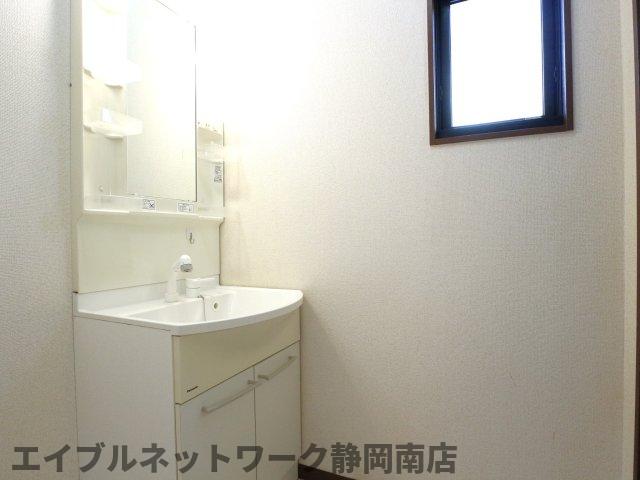 ＪＲ東海道本線 静岡駅 バス乗車時間：10分 最寄りバス停で下車 徒歩3分 2階建 築29年の内装写真
