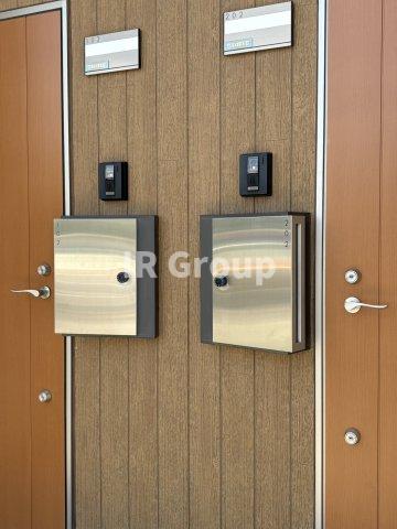 セキュリティ　モニター付インターホン完備