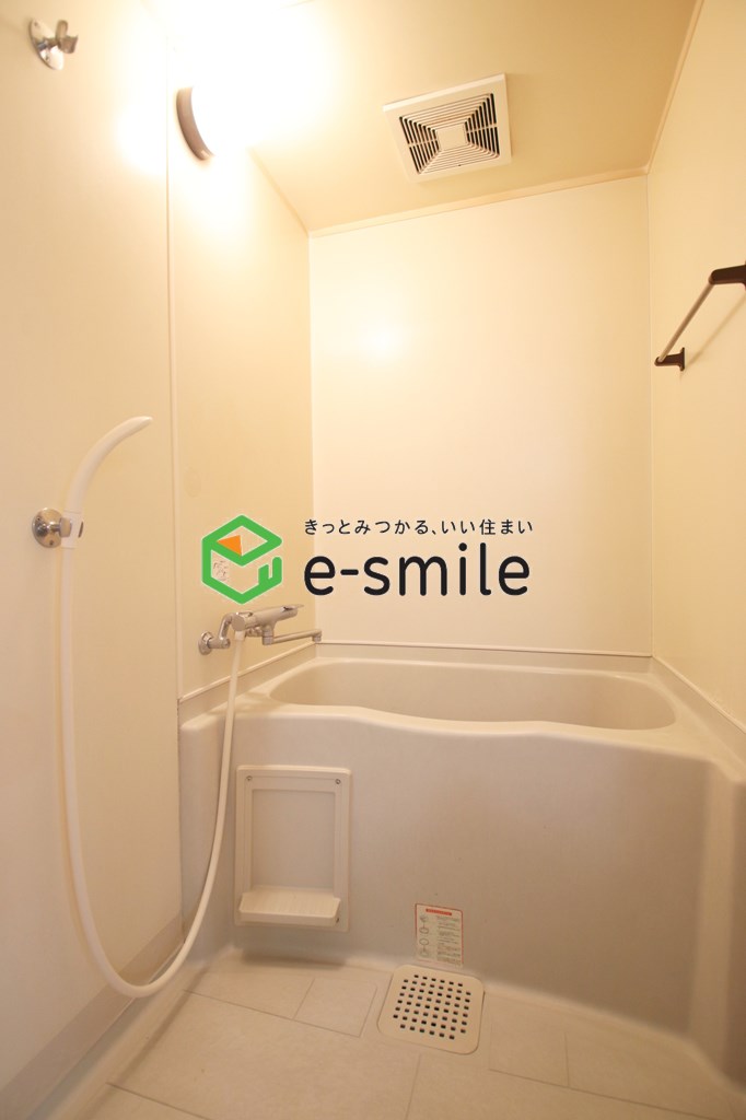 バス・シャワールーム　日々の疲れを癒すお風呂付です