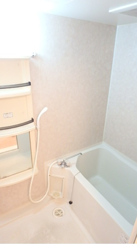 バス・シャワールーム　図面と現状に相違がある場合には現状を優先