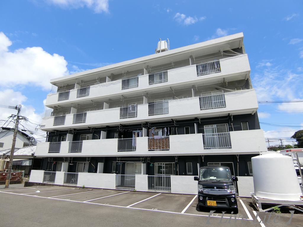建物外観　2トーンカラーでお洒落★