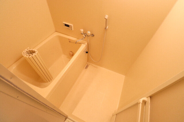 バス・シャワールーム　清潔感のある浴室！