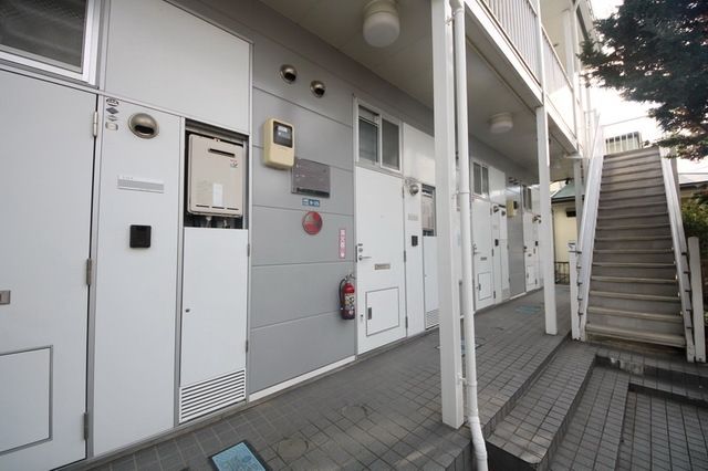 エントランス　★見学希望等はタウンハウジング中央林間店までお気軽に♪★