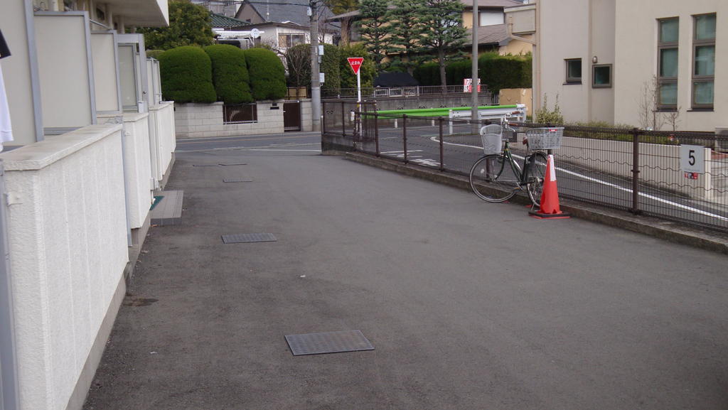 駐車場　敷地内には駐輪場・駐車場もあります。