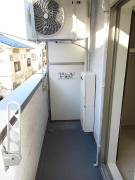 　バルコニー　ベランダ