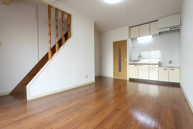 居室・リビング　※１０Ｄ号室の写真です。