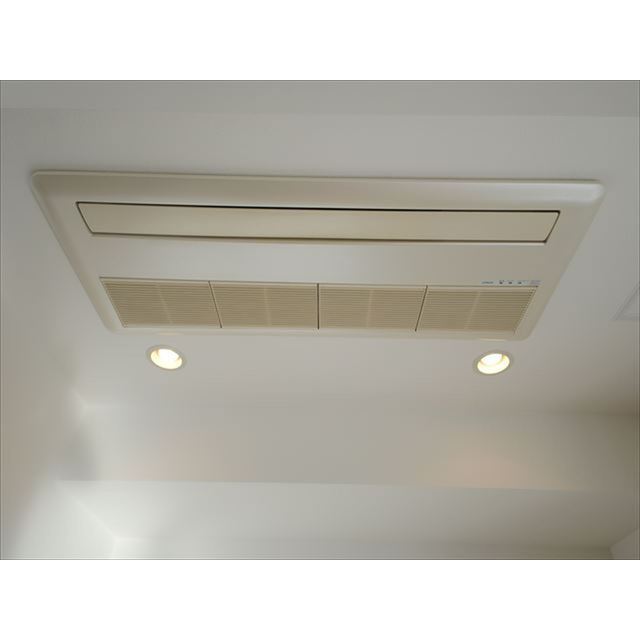 その他設備　ビルトインエアコン