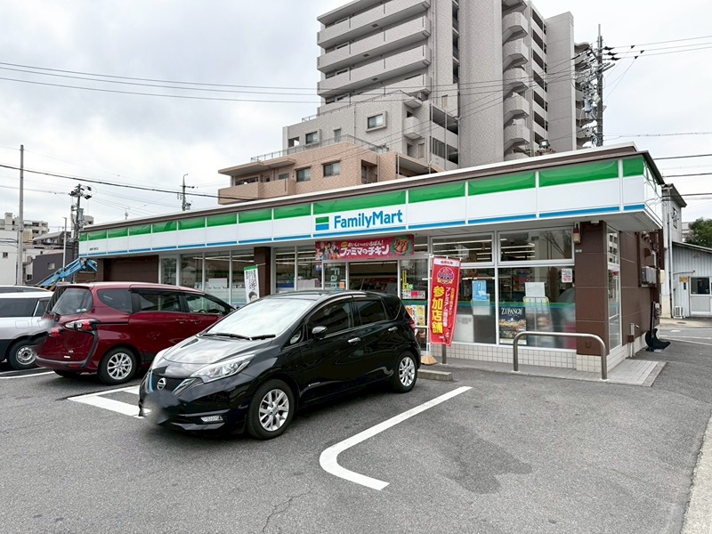 コンビニ　ファミリーマート 瑞穂牛巻町店（コンビニ）まで123m