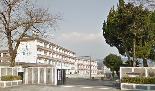 小学校　大分市立戸次小学校（小学校）まで1077m