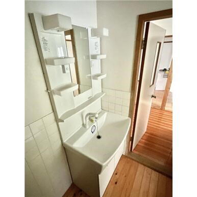 洗面設備　同型タイプ