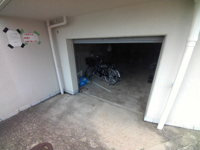 駐車場　駐輪スペースです
