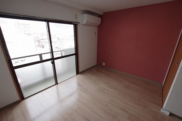 居室・リビング　※502号室の写真使用中