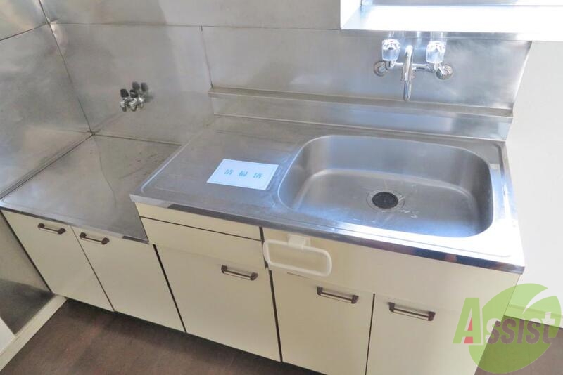 キッチン　キッチンはｓ東リスペース、洗い場ともに広々です。