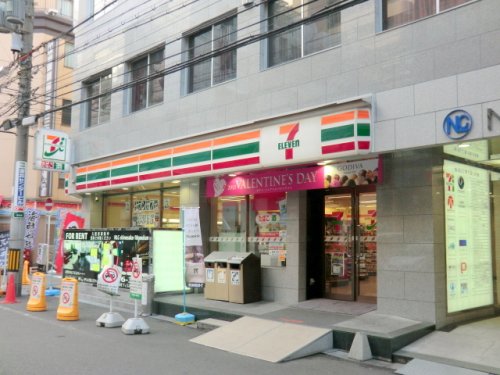 コンビニ　セブンイレブン 大阪西中島南方店（コンビニ）まで141m