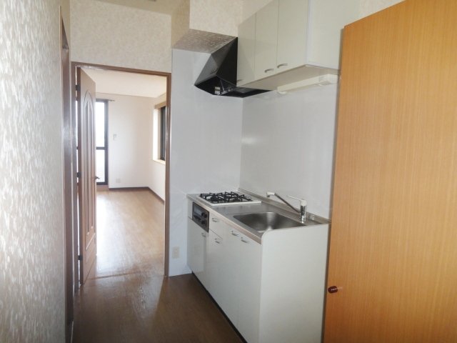 キッチン　同物件別号室