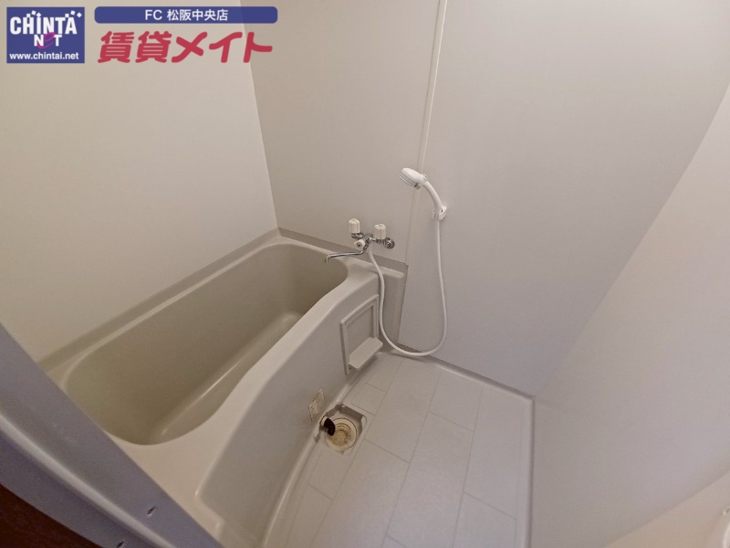 バス・シャワールーム　別部屋の写真です