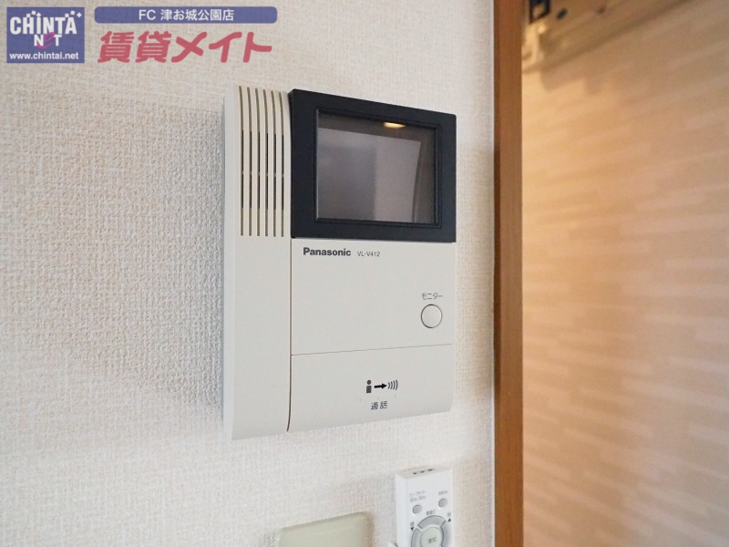 セキュリティ　別部屋同型反転タイプです。