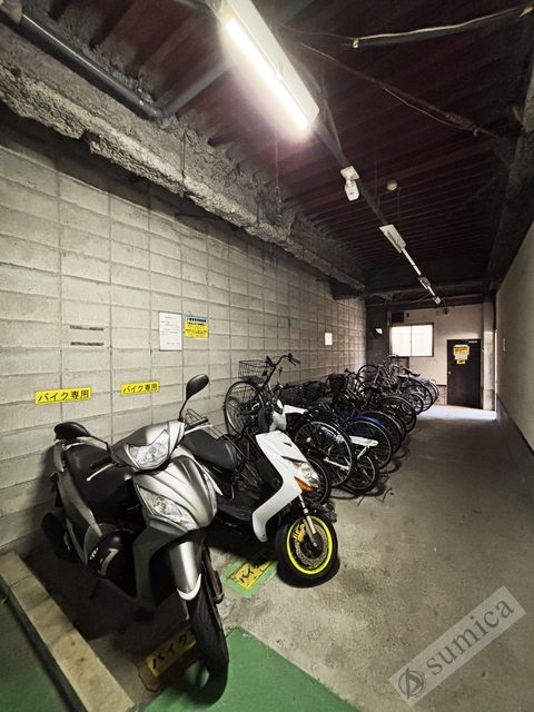 その他共有部分　原付バイク：自転車とめれます♪♪