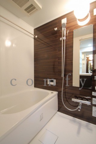 バス・シャワールーム　追い焚き・浴室乾燥機付きバス