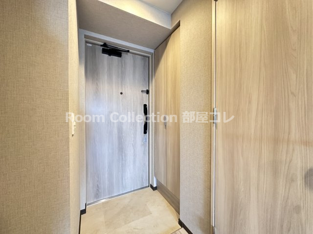 玄関　類似物件参考写真の為 現況と異なる場合現況優先