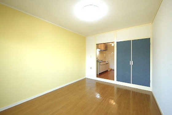 居室・リビング　※他号室の写真です