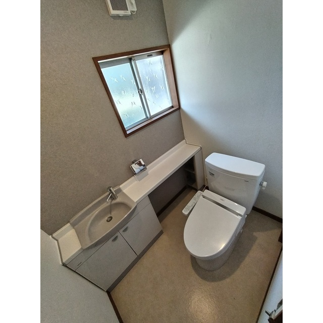 トイレ　温水洗浄暖房便座