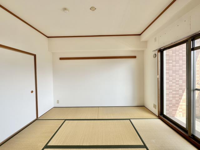 居室・リビング　☆お客様より直接、専任募集の当店にお問い合わせ下さいませ☆